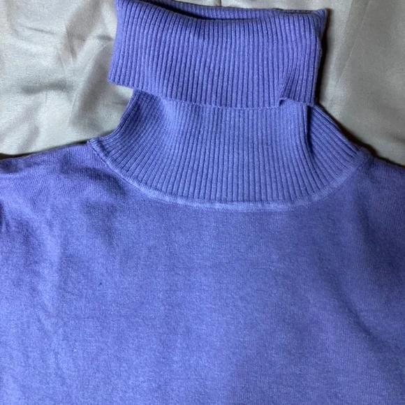 Like New Lavender Soft Turtleneck - Picture 2 of 6